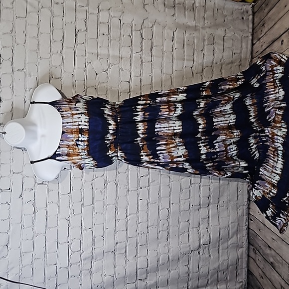 Gianni Bini Dresses & Skirts - Gianni Bini bow back dress